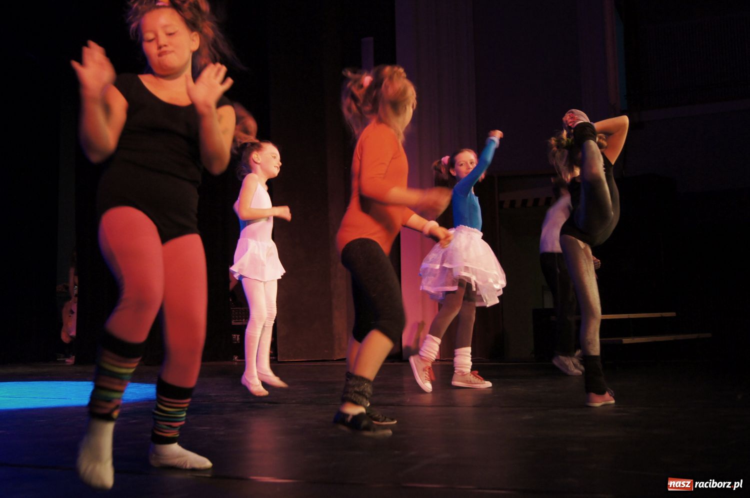 Zdjęcie w galerii na portalu naszraciborz.pl: W świecie musicalu - pokaz na finał wiadomości z regionu