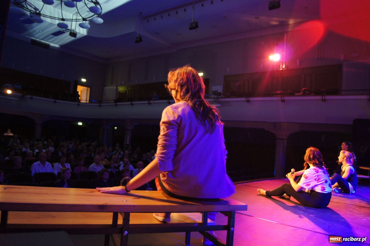 Zdjęcie w galerii na portalu naszraciborz.pl: W świecie musicalu - pokaz na finał wiadomości z regionu