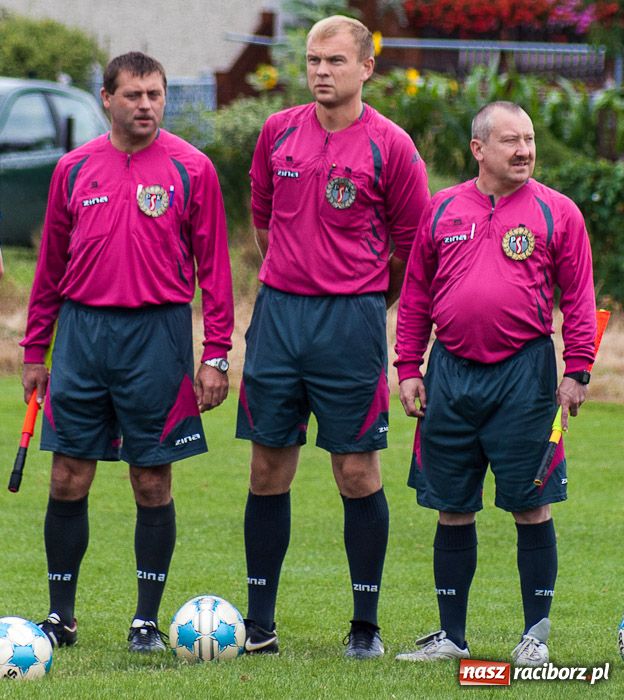 Zdjęcie w galerii na portalu naszraciborz.pl: Puchar Wójta w rękach LKS Krzyżanowice wiadomości z regionu