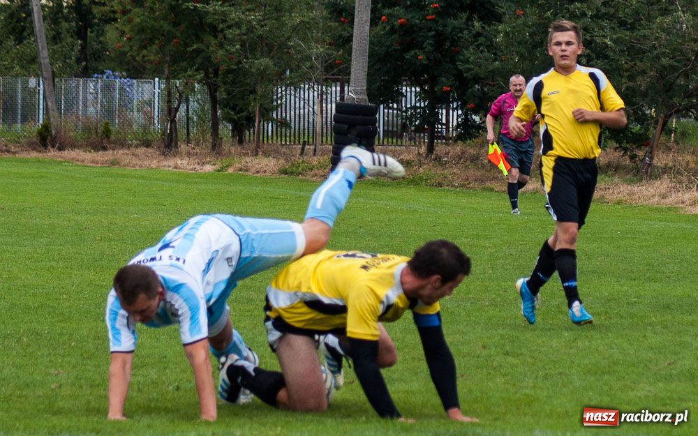 Zdjęcie w galerii na portalu naszraciborz.pl: Puchar Wójta w rękach LKS Krzyżanowice wiadomości z regionu