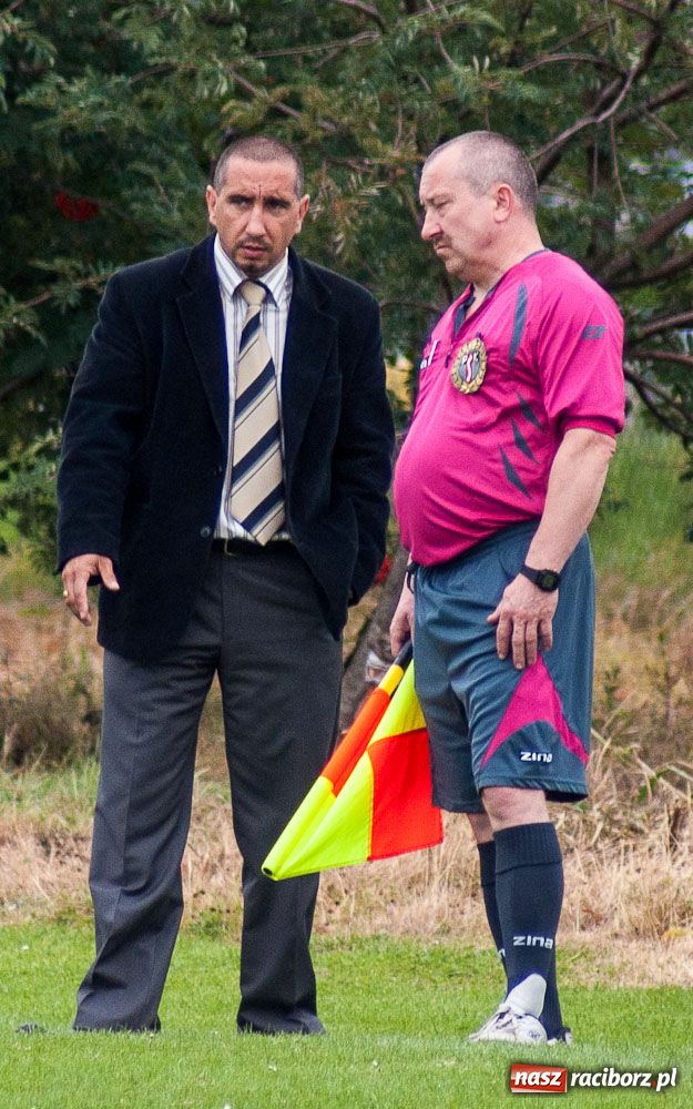 Zdjęcie w galerii na portalu naszraciborz.pl: Puchar Wójta w rękach LKS Krzyżanowice wiadomości z regionu