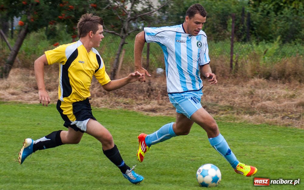 Zdjęcie w galerii na portalu naszraciborz.pl: Puchar Wójta w rękach LKS Krzyżanowice wiadomości z regionu