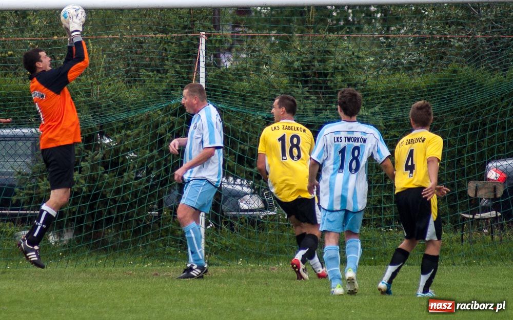 Zdjęcie w galerii na portalu naszraciborz.pl: Puchar Wójta w rękach LKS Krzyżanowice wiadomości z regionu