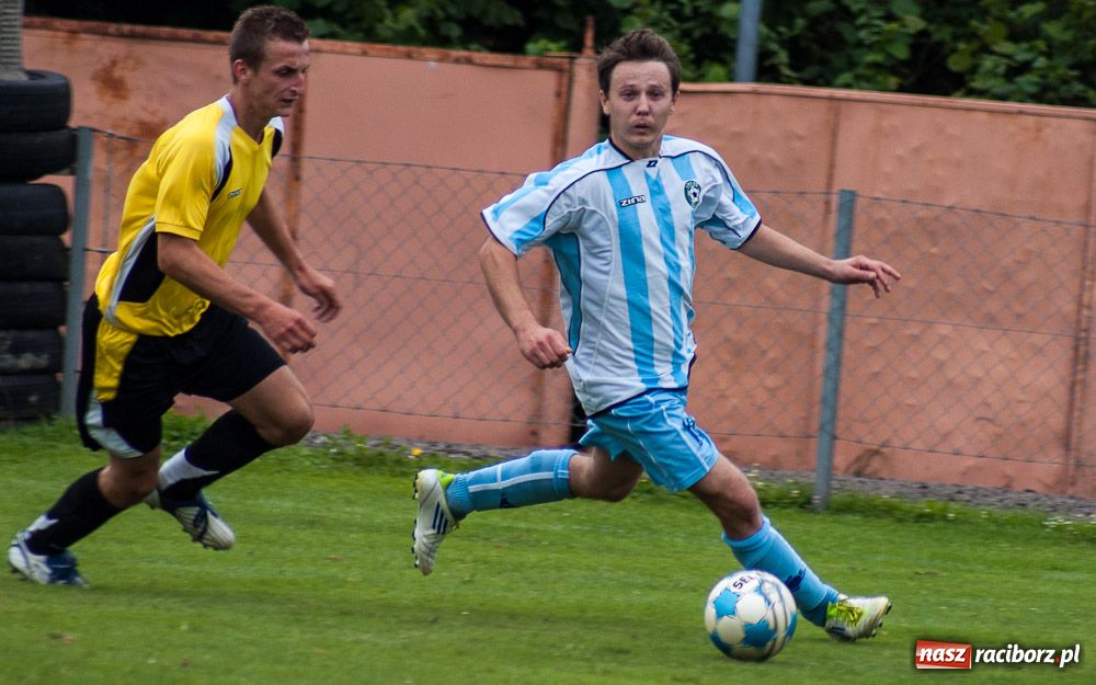 Zdjęcie w galerii na portalu naszraciborz.pl: Puchar Wójta w rękach LKS Krzyżanowice wiadomości z regionu