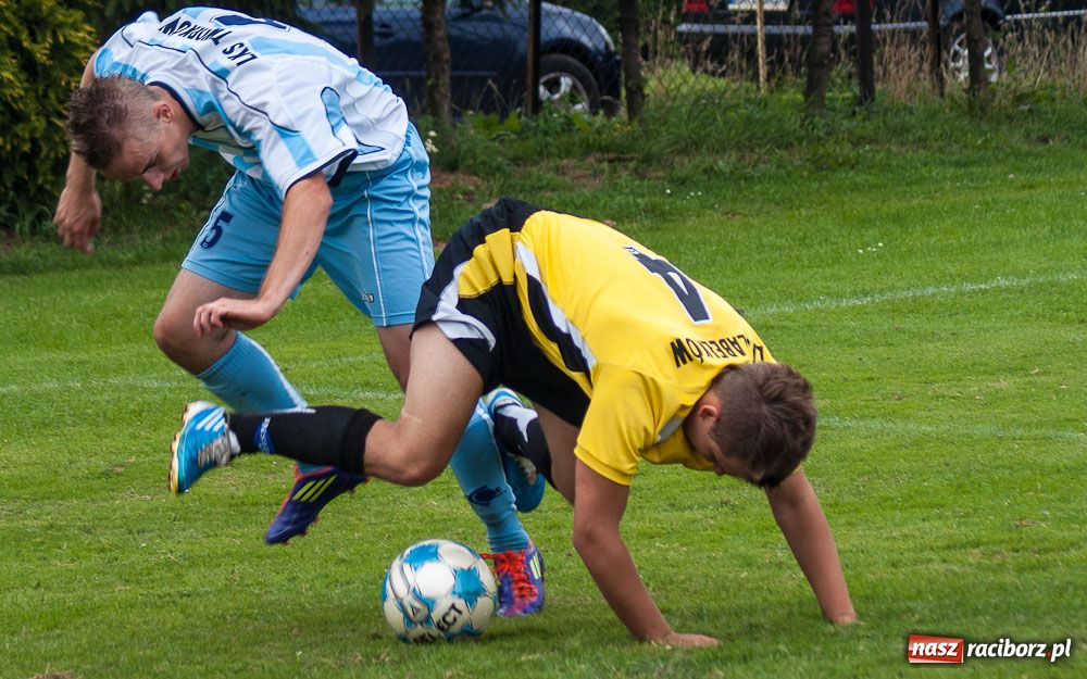 Zdjęcie w galerii na portalu naszraciborz.pl: Puchar Wójta w rękach LKS Krzyżanowice wiadomości z regionu