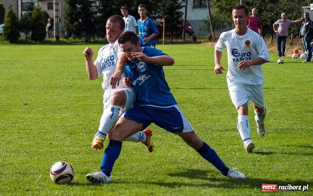 Zdjęcie w galerii na portalu naszraciborz.pl: Puchar Wójta w rękach LKS Krzyżanowice wiadomości z regionu