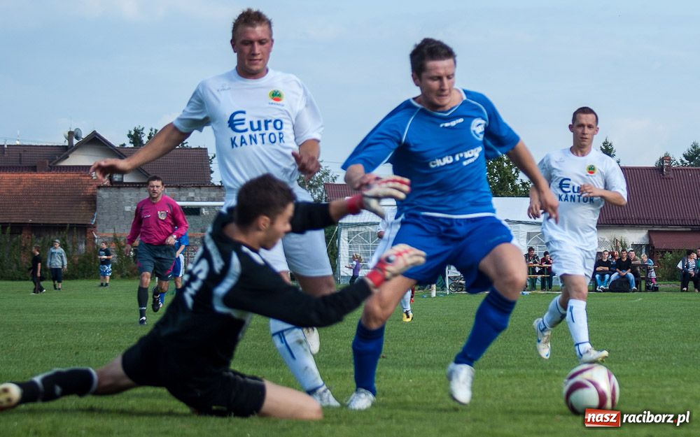 Zdjęcie w galerii na portalu naszraciborz.pl: Puchar Wójta w rękach LKS Krzyżanowice wiadomości z regionu