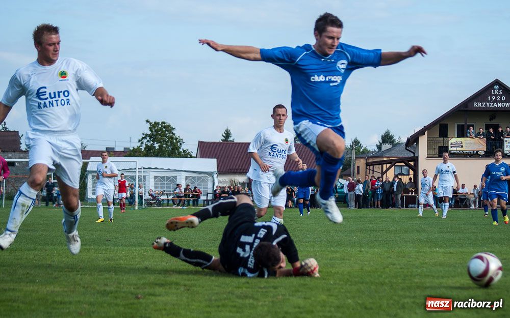 Zdjęcie w galerii na portalu naszraciborz.pl: Puchar Wójta w rękach LKS Krzyżanowice wiadomości z regionu