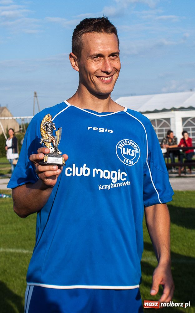 Zdjęcie w galerii na portalu naszraciborz.pl: Puchar Wójta w rękach LKS Krzyżanowice wiadomości z regionu
