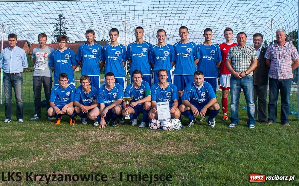 Zdjęcie w galerii na portalu naszraciborz.pl: Puchar Wójta w rękach LKS Krzyżanowice wiadomości z regionu