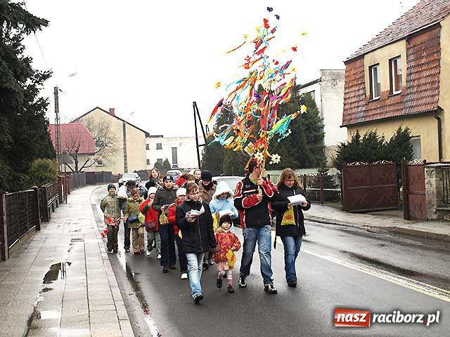 Zdjęcie w galerii na portalu naszraciborz.pl: Przywoływanie wiosny w Sudole wiadomości z regionu