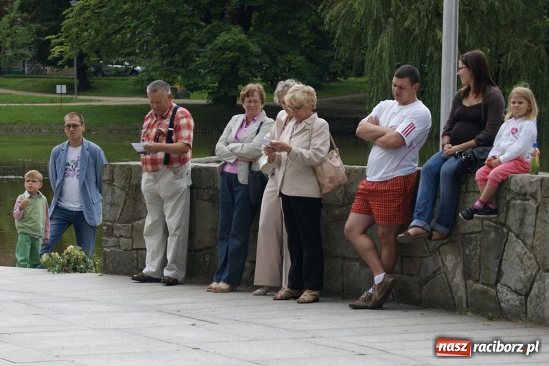 Zdjęcie w galerii na portalu naszraciborz.pl: Take Trio w Parku Roth wiadomości z regionu