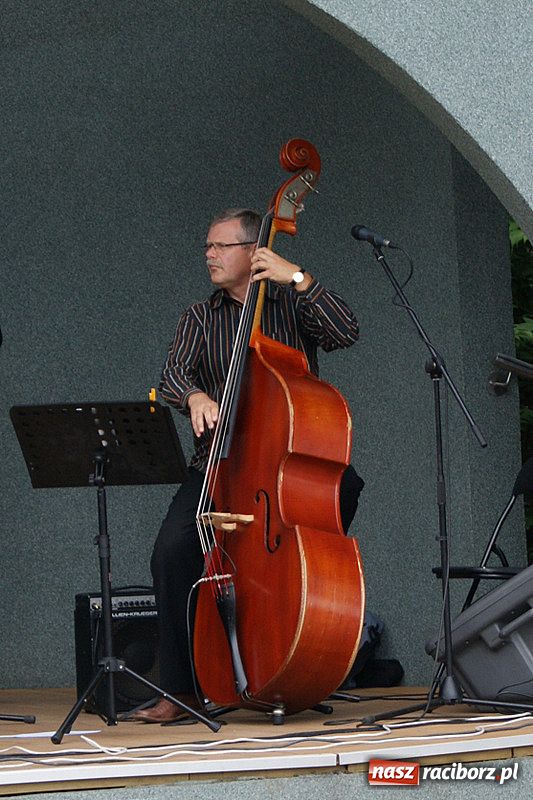 Zdjęcie w galerii na portalu naszraciborz.pl: Take Trio w Parku Roth wiadomości z regionu