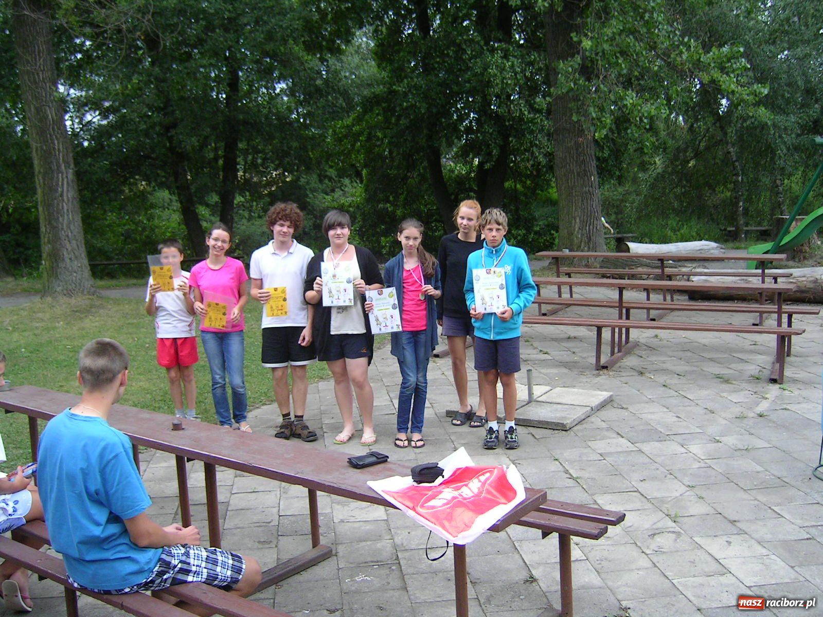 Zdjęcie w galerii na portalu naszraciborz.pl: Na zakończenie obozu w Czechach wiadomości z regionu