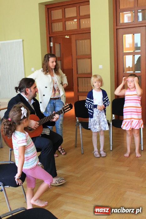 Zdjęcie w galerii na portalu naszraciborz.pl: Plastycznie i muzycznie w RCK wiadomości z regionu