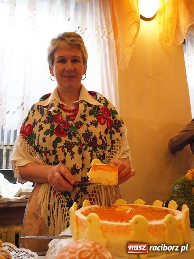 Zdjęcie w galerii na portalu naszraciborz.pl: Baba z boncloka na Wielkanoc wiadomości z regionu