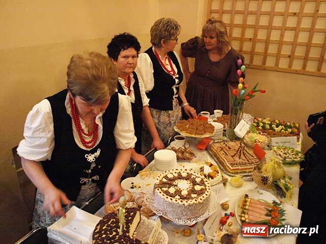 Zdjęcie w galerii na portalu naszraciborz.pl: Baba z boncloka na Wielkanoc wiadomości z regionu