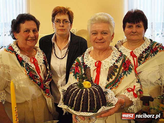 Zdjęcie w galerii na portalu naszraciborz.pl: Baba z boncloka na Wielkanoc wiadomości z regionu