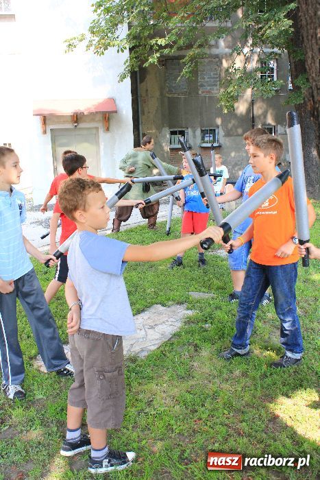 Zdjęcie w galerii na portalu naszraciborz.pl: Walczą i strzelają przy RCK wiadomości z regionu