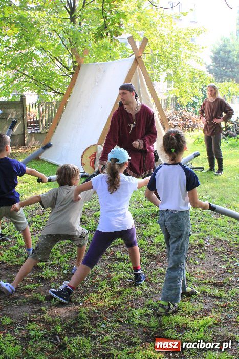 Zdjęcie w galerii na portalu naszraciborz.pl: Walczą i strzelają przy RCK wiadomości z regionu