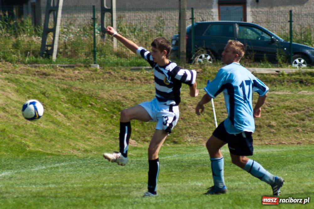 Zdjęcie w galerii na portalu naszraciborz.pl: Brzeskie boisko w końcu otwarte wiadomości z regionu