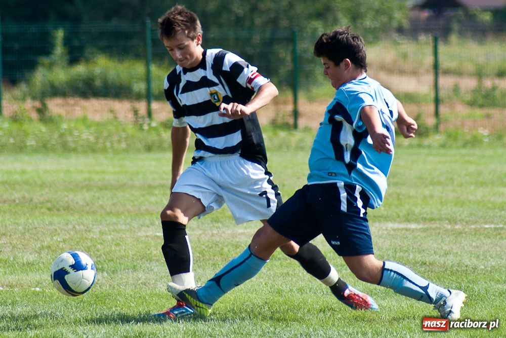 Zdjęcie w galerii na portalu naszraciborz.pl: Brzeskie boisko w końcu otwarte wiadomości z regionu