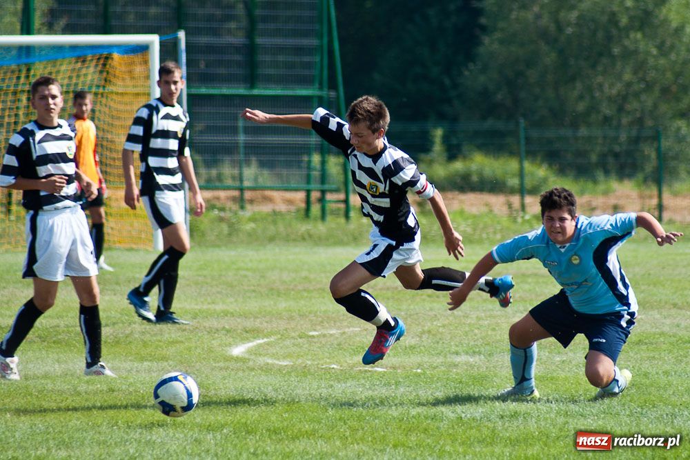 Zdjęcie w galerii na portalu naszraciborz.pl: Brzeskie boisko w końcu otwarte wiadomości z regionu