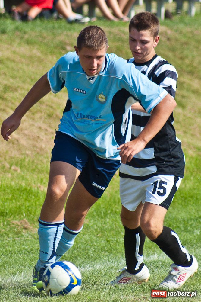 Zdjęcie w galerii na portalu naszraciborz.pl: Brzeskie boisko w końcu otwarte wiadomości z regionu