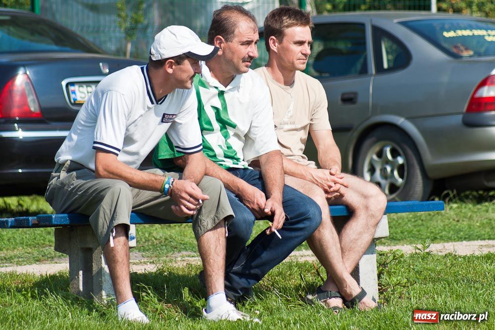 Zdjęcie w galerii na portalu naszraciborz.pl: Brzeskie boisko w końcu otwarte wiadomości z regionu