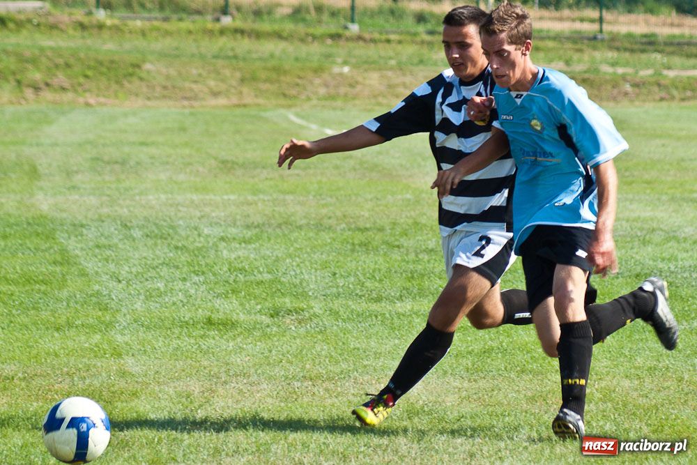 Zdjęcie w galerii na portalu naszraciborz.pl: Brzeskie boisko w końcu otwarte wiadomości z regionu