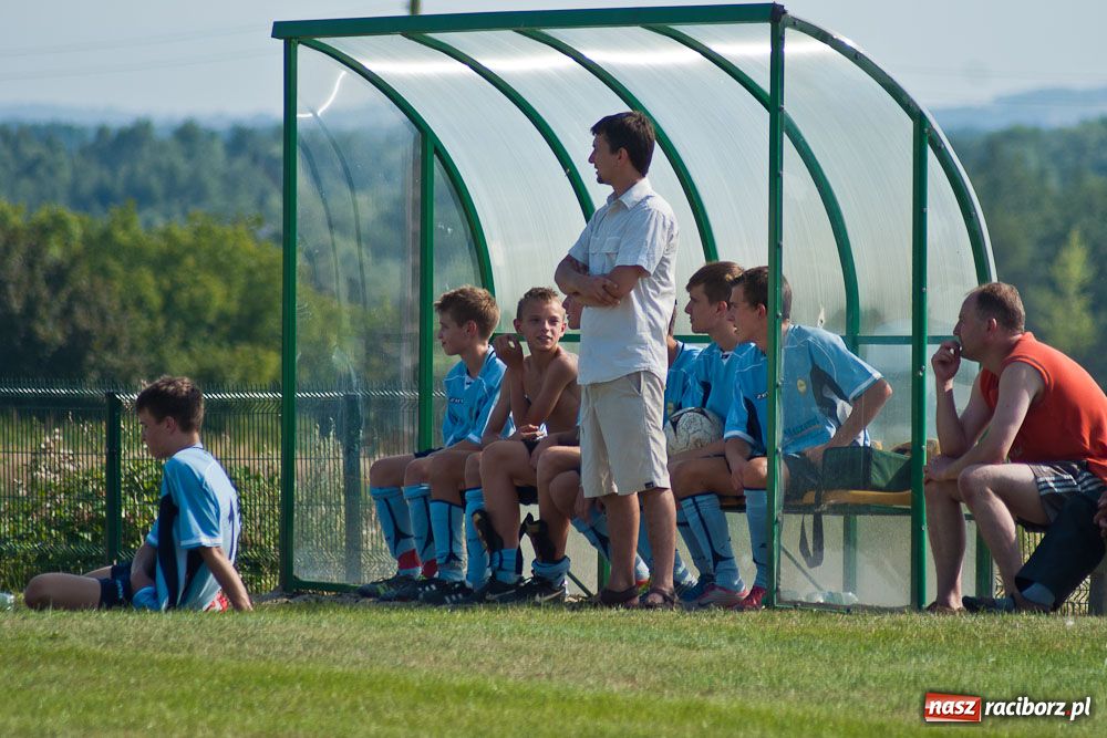 Zdjęcie w galerii na portalu naszraciborz.pl: Brzeskie boisko w końcu otwarte wiadomości z regionu