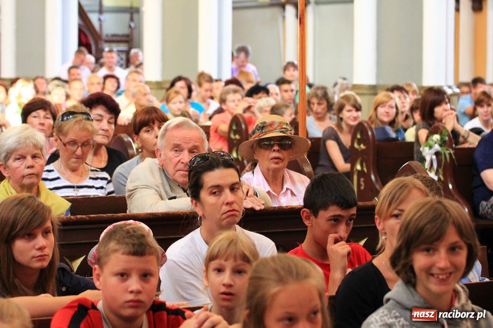 Zdjęcie w galerii na portalu naszraciborz.pl: Nasi pielgrzymi już w drodze na Jasną Górę wiadomości z regionu