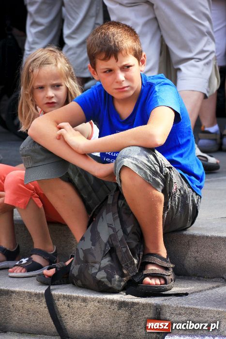 Zdjęcie w galerii na portalu naszraciborz.pl: Nasi pielgrzymi już w drodze na Jasną Górę wiadomości z regionu