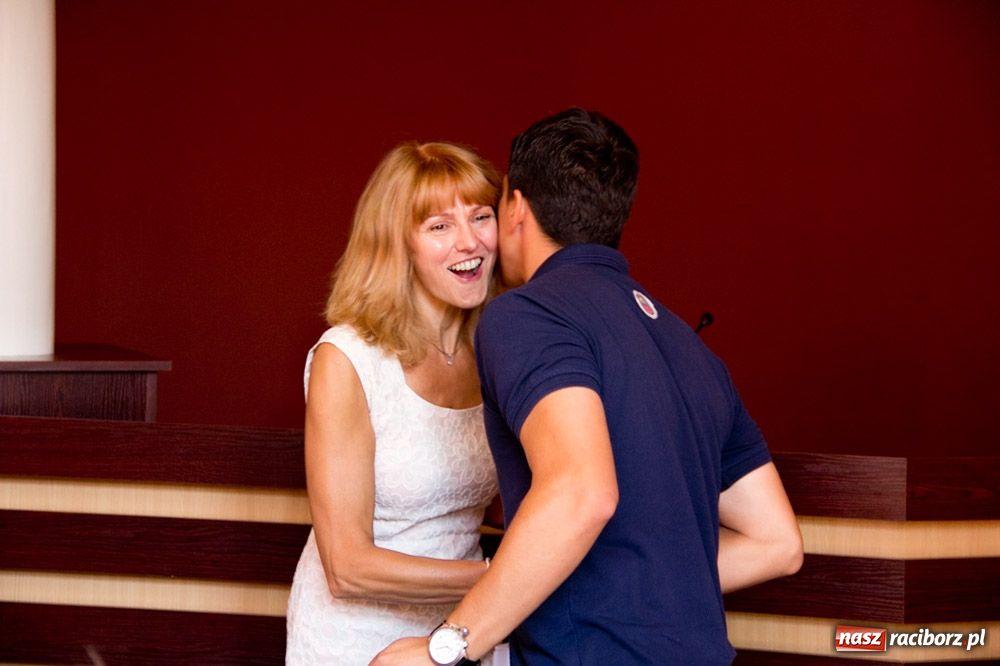 Zdjęcie w galerii na portalu naszraciborz.pl: Piłkarki z Serbii gościły w magistracie wiadomości z regionu