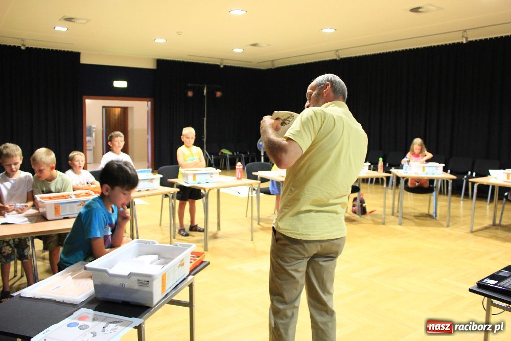 Zdjęcie w galerii na portalu naszraciborz.pl: Budują i programują roboty Lego wiadomości z regionu