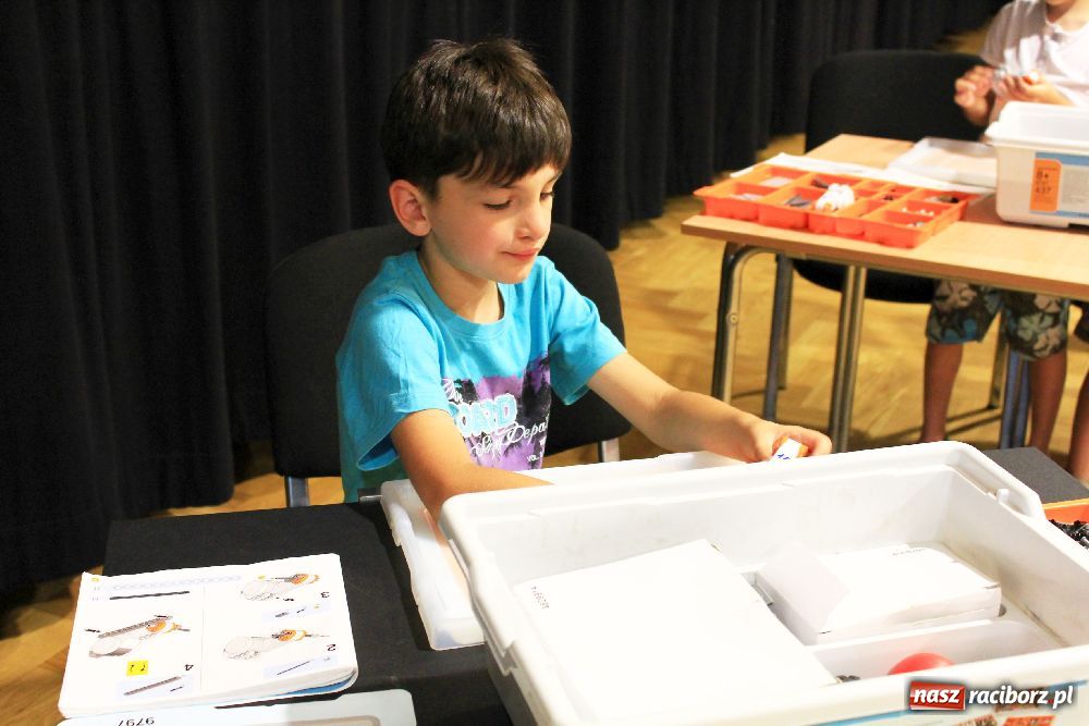 Zdjęcie w galerii na portalu naszraciborz.pl: Budują i programują roboty Lego wiadomości z regionu