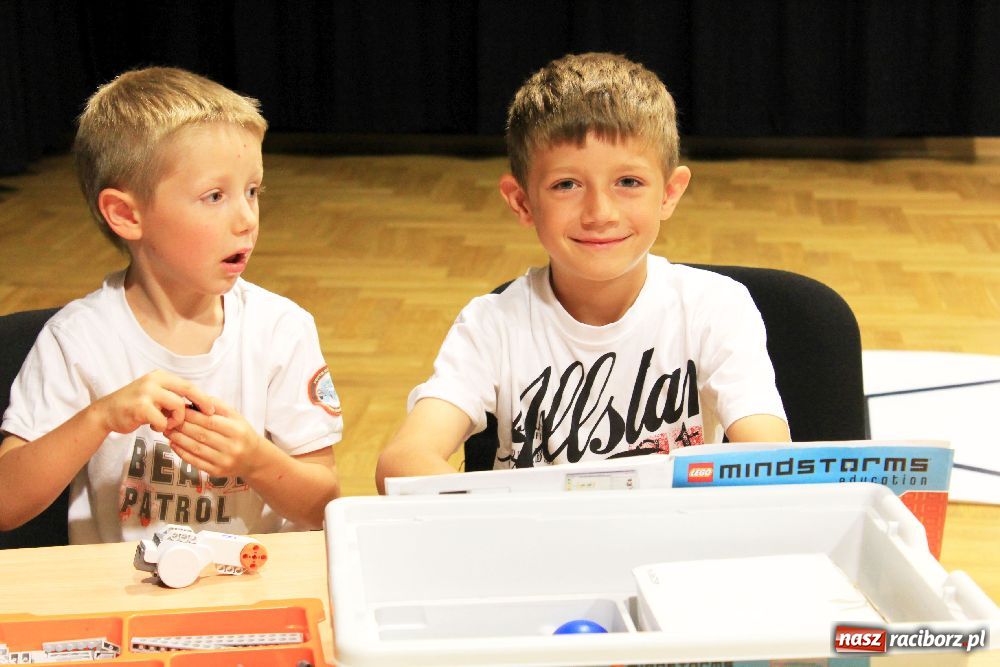Zdjęcie w galerii na portalu naszraciborz.pl: Budują i programują roboty Lego wiadomości z regionu