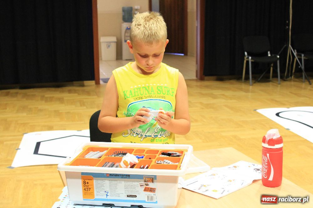 Zdjęcie w galerii na portalu naszraciborz.pl: Budują i programują roboty Lego wiadomości z regionu