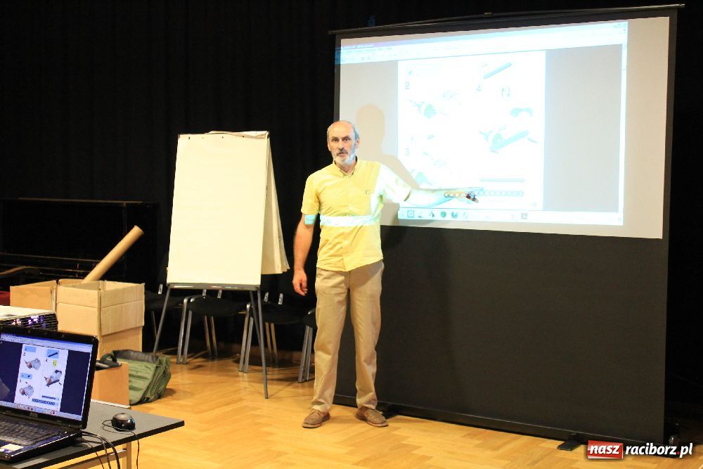 Zdjęcie w galerii na portalu naszraciborz.pl: Budują i programują roboty Lego wiadomości z regionu