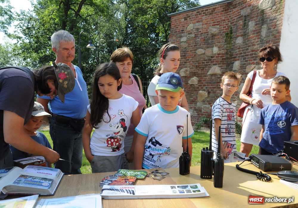 Zdjęcie w galerii na portalu naszraciborz.pl: Krótkofalowcy na raciborskim zamku wiadomości z regionu