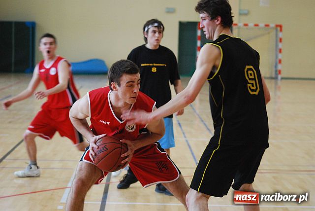 Zdjęcie w galerii na portalu naszraciborz.pl: Awans koszykarzy PWSZ w Raciborzu wiadomości z regionu
