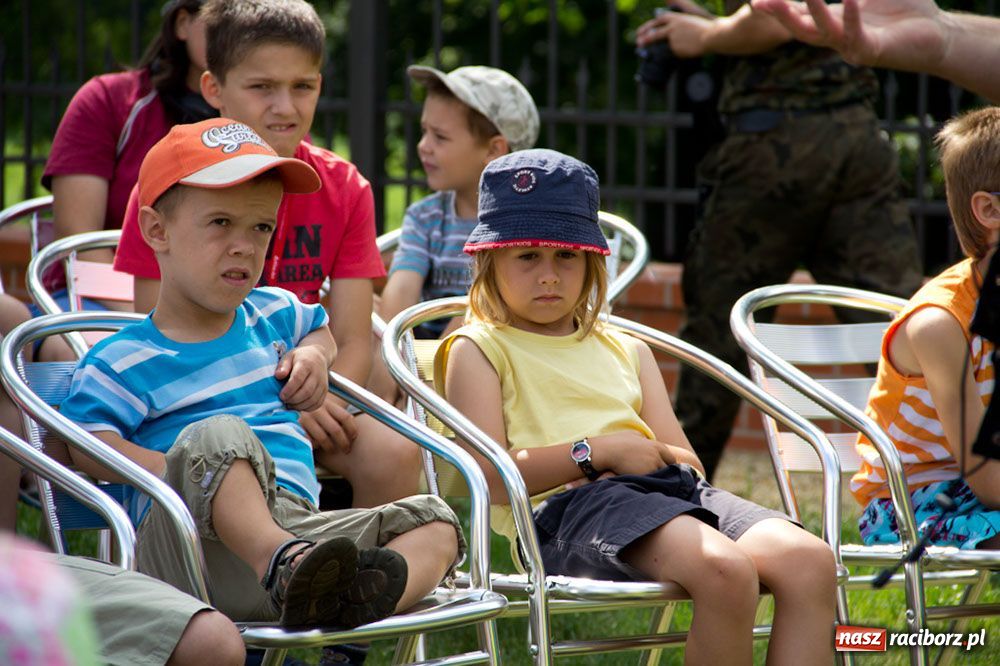 Zdjęcie w galerii na portalu naszraciborz.pl: Zamkowe Zuchy: dzień Straży Granicznej wiadomości z regionu