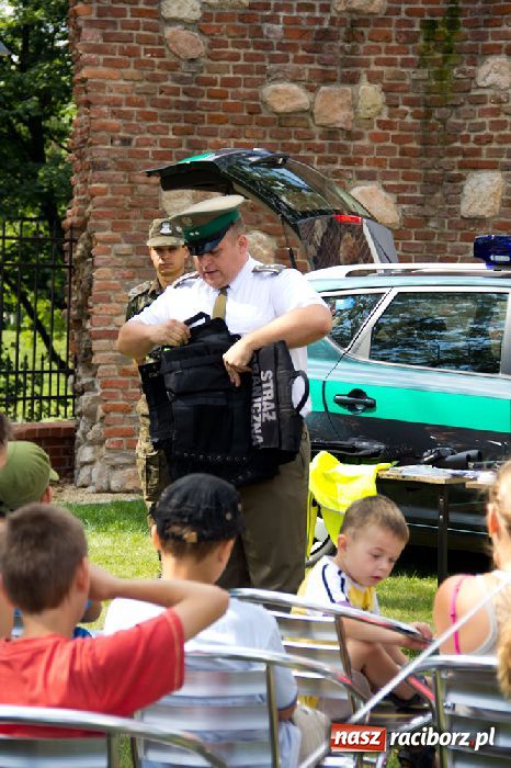 Zdjęcie w galerii na portalu naszraciborz.pl: Zamkowe Zuchy: dzień Straży Granicznej wiadomości z regionu