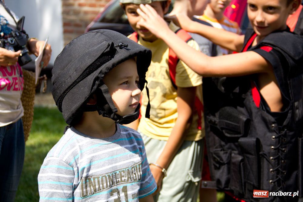 Zdjęcie w galerii na portalu naszraciborz.pl: Zamkowe Zuchy: dzień Straży Granicznej wiadomości z regionu