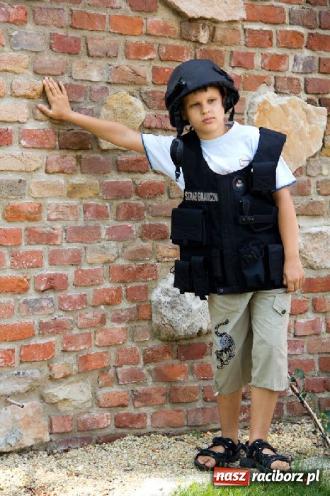 Zdjęcie w galerii na portalu naszraciborz.pl: Zamkowe Zuchy: dzień Straży Granicznej wiadomości z regionu