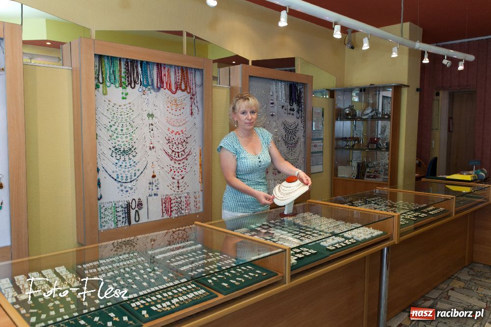 Zdjęcie w galerii na portalu naszraciborz.pl: Stylizacja finalistek Metamorfoz wiadomości z regionu