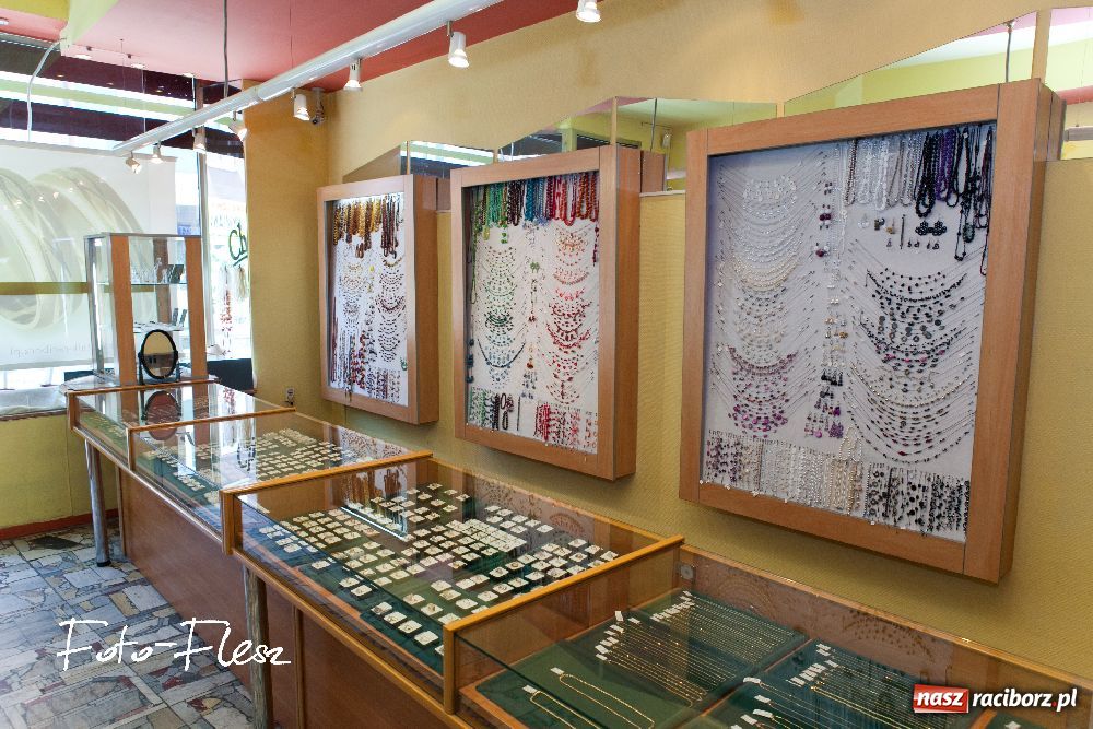 Zdjęcie w galerii na portalu naszraciborz.pl: Stylizacja finalistek Metamorfoz wiadomości z regionu