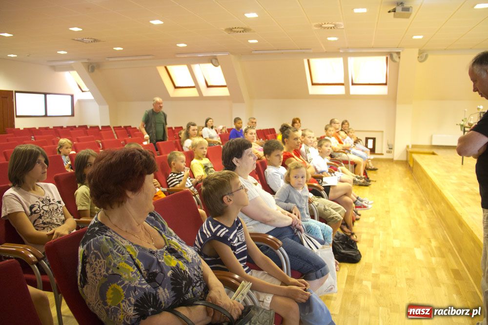 Zdjęcie w galerii na portalu naszraciborz.pl: Doświadczenia z prądem na zamku wiadomości z regionu