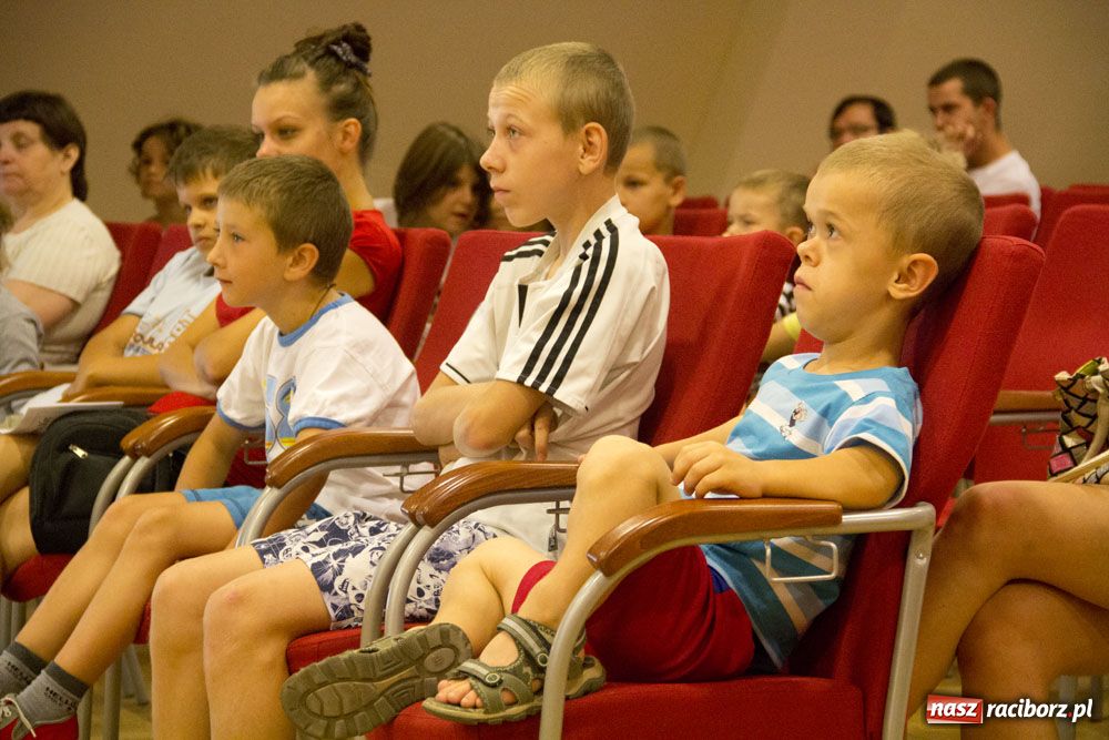 Zdjęcie w galerii na portalu naszraciborz.pl: Doświadczenia z prądem na zamku wiadomości z regionu