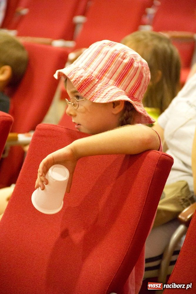 Zdjęcie w galerii na portalu naszraciborz.pl: Doświadczenia z prądem na zamku wiadomości z regionu